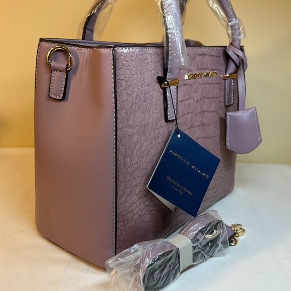 NWT Adrienne Vittadini Lilac Marina Collection Crocodile Tote w/Crossbody Strap - Picture 3 of 13